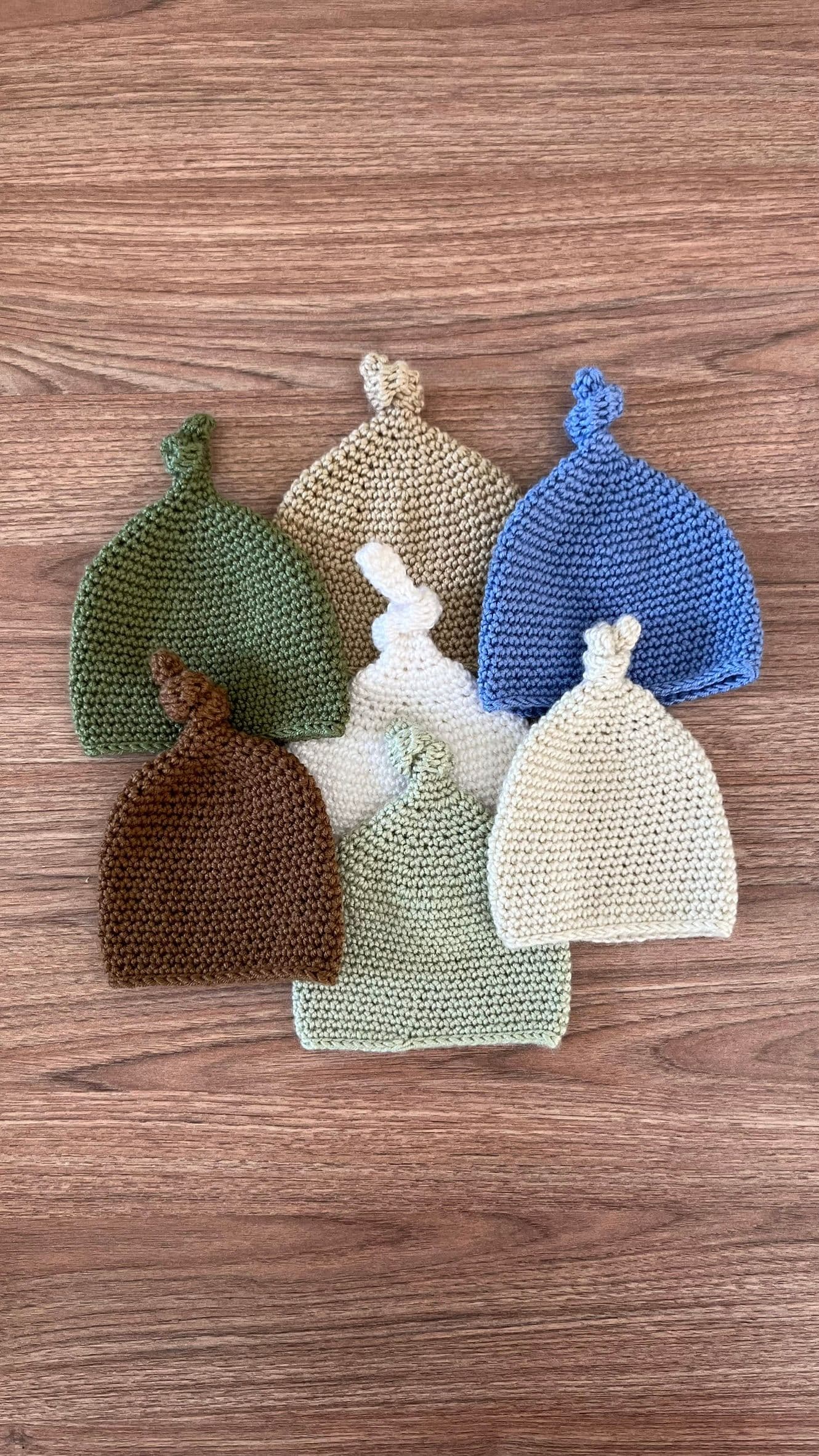 Gorrito de bebé para el primer ajuar